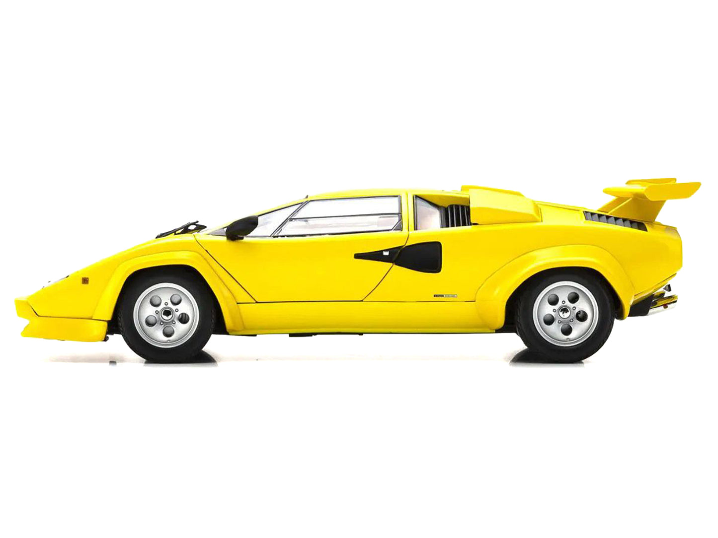 Lamborghini Countach LP 5000 1:18 Scale Yellow Diecast Model Car