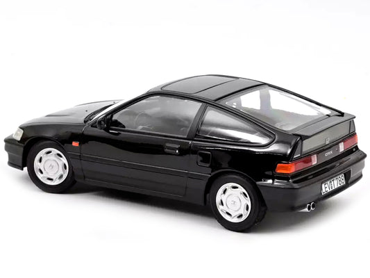 Brand new 1/18 scale diecast car model of 1990 Honda CRX Black die cast model car by Norev.
Brand new box.
Real rubber