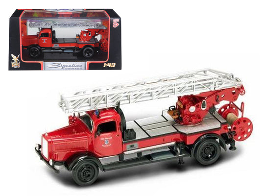 1944 Mercedes Typ L4500F Red Diecast Model Fire Engine Fire & Rescue