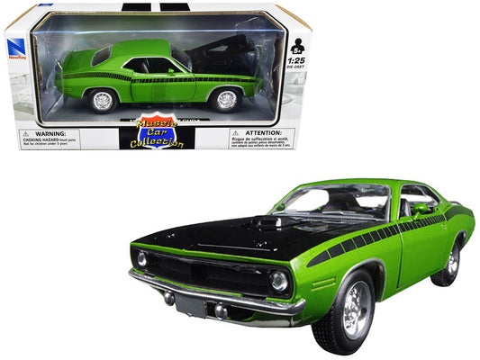 1970 Plymouth Barracuda 1:25 Scale Green Diecast Model Car