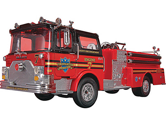 Mack Fire Pumper Truck   Model Model Kit to Build 