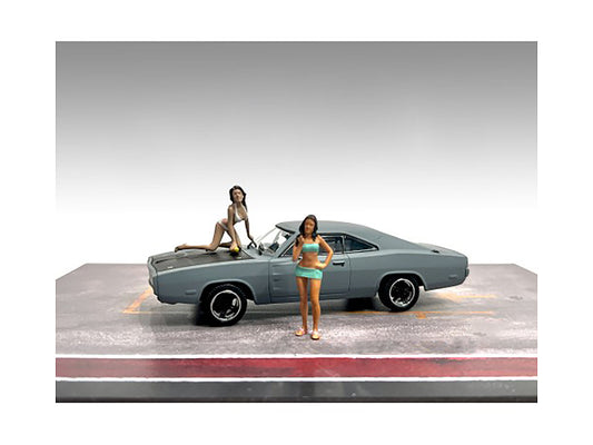 Dorothy & Barbara Set of   Model Car Wash Girls Figure Summertime